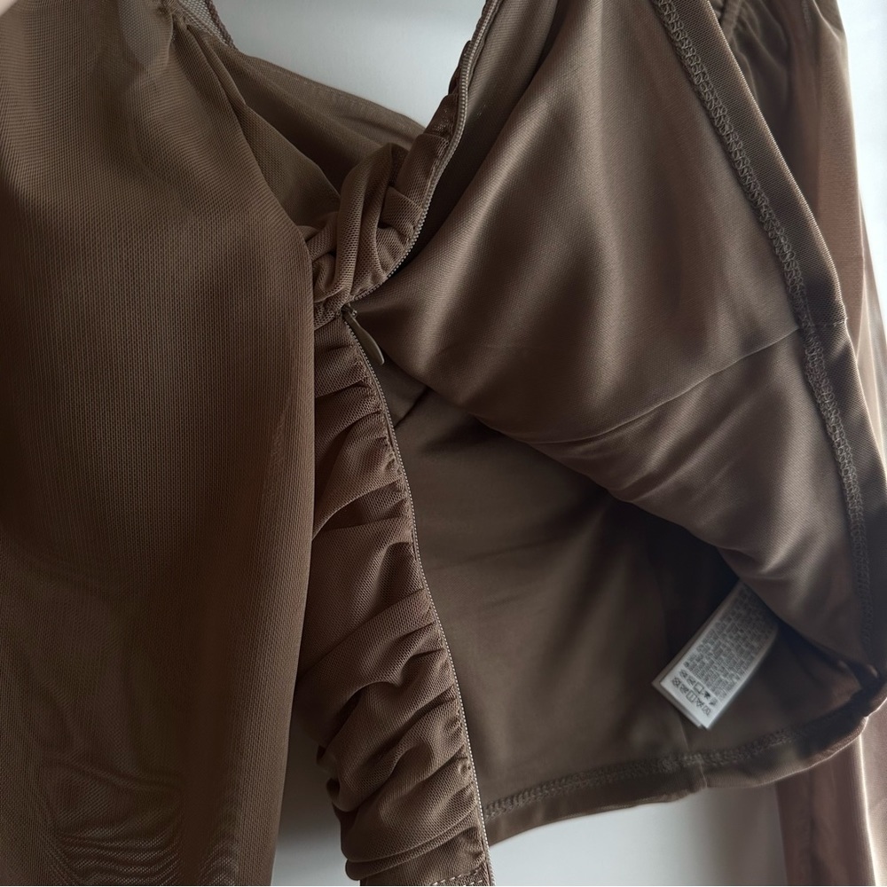 Forever 21 Sweetheart Ruched Crop Top - Picture 4 of 4